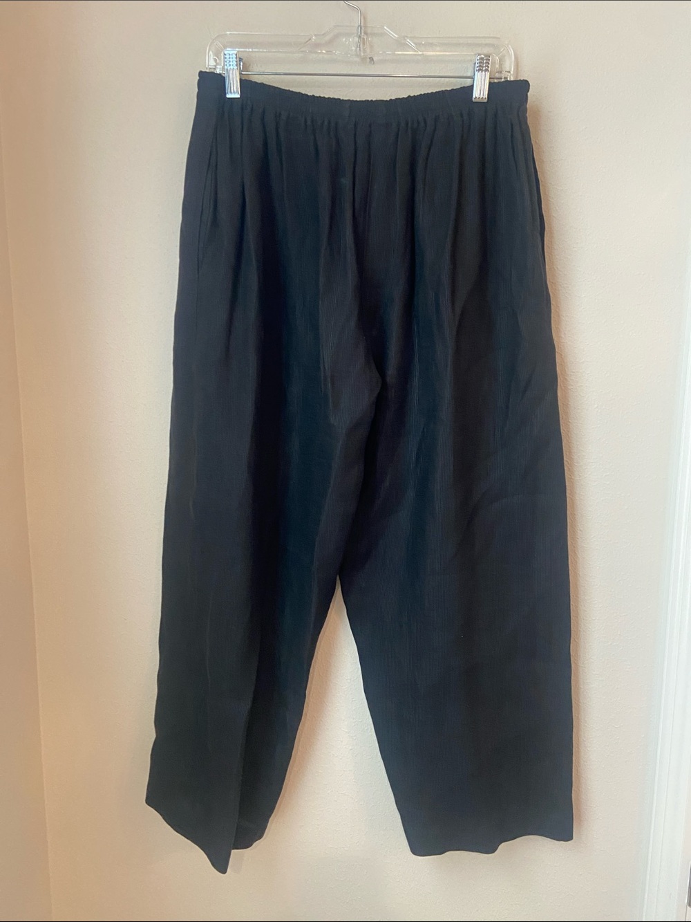 Eskandar Black Ribbed Crinkled Linen Pull On Crop Pants  Made in England